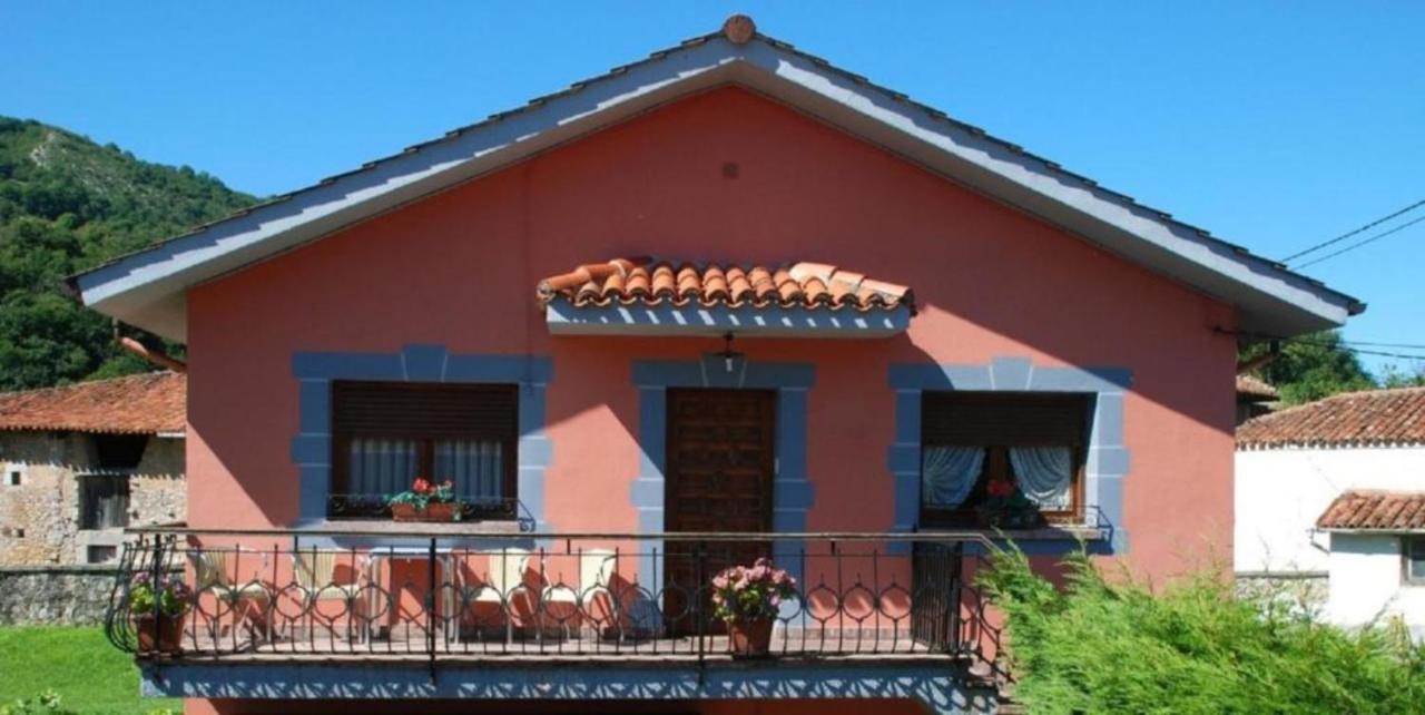 Villa La Casa De Carolina Onís Exterior foto